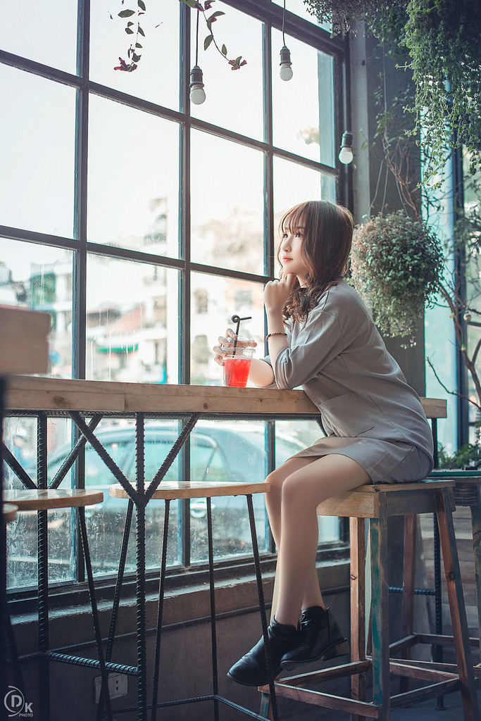 《漂亮的女邻居》在线